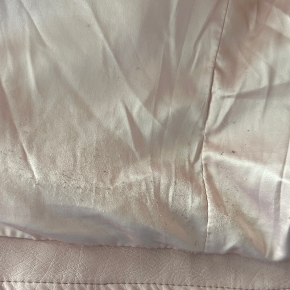 Blank NYC Faux Fur Cropped Bomber Jacket w/ Faux Leather Buckle Details - Picture 11 of 11